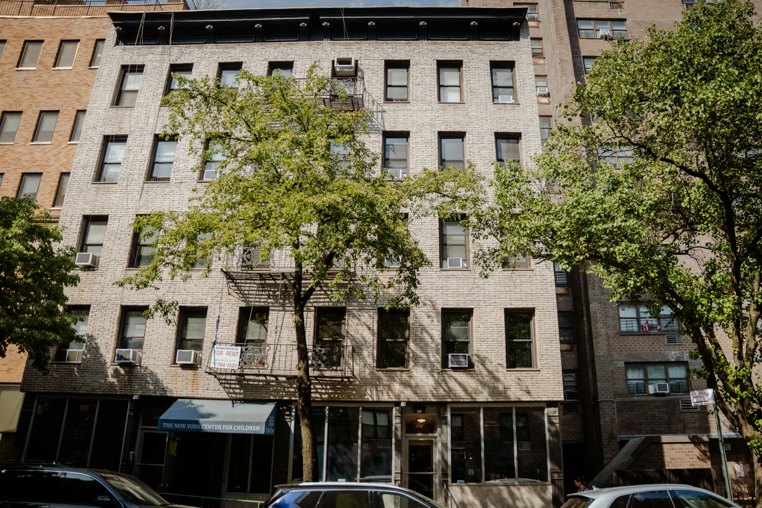 333 East 70th : 335 East 70th, Upper East Side, Manhattan